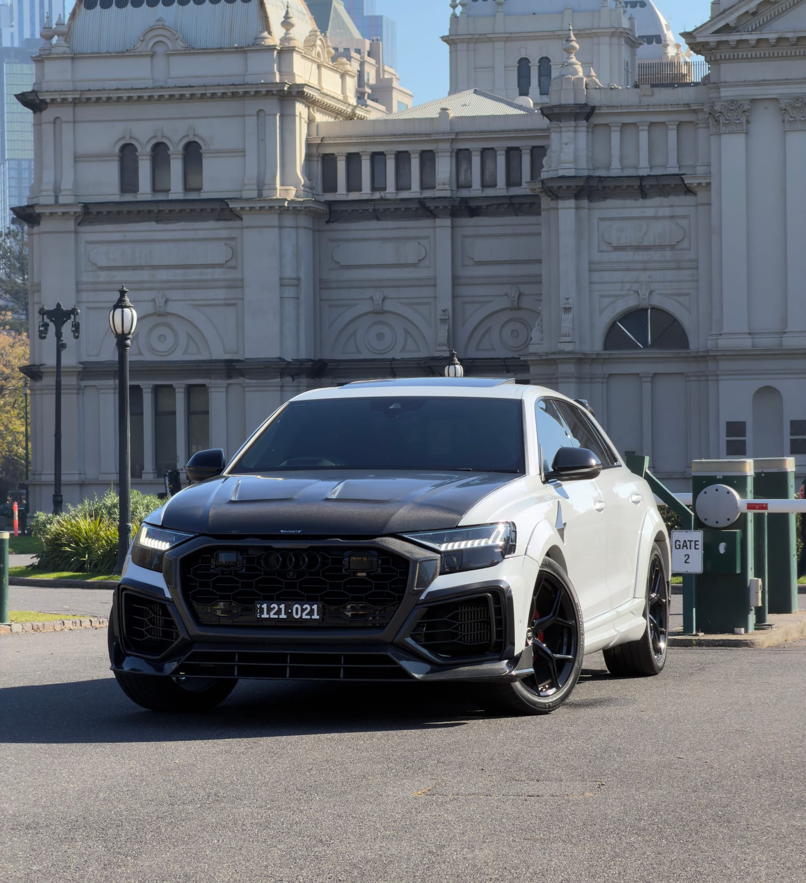 White Audi Mansory RS Q8 hire car in Melbourne