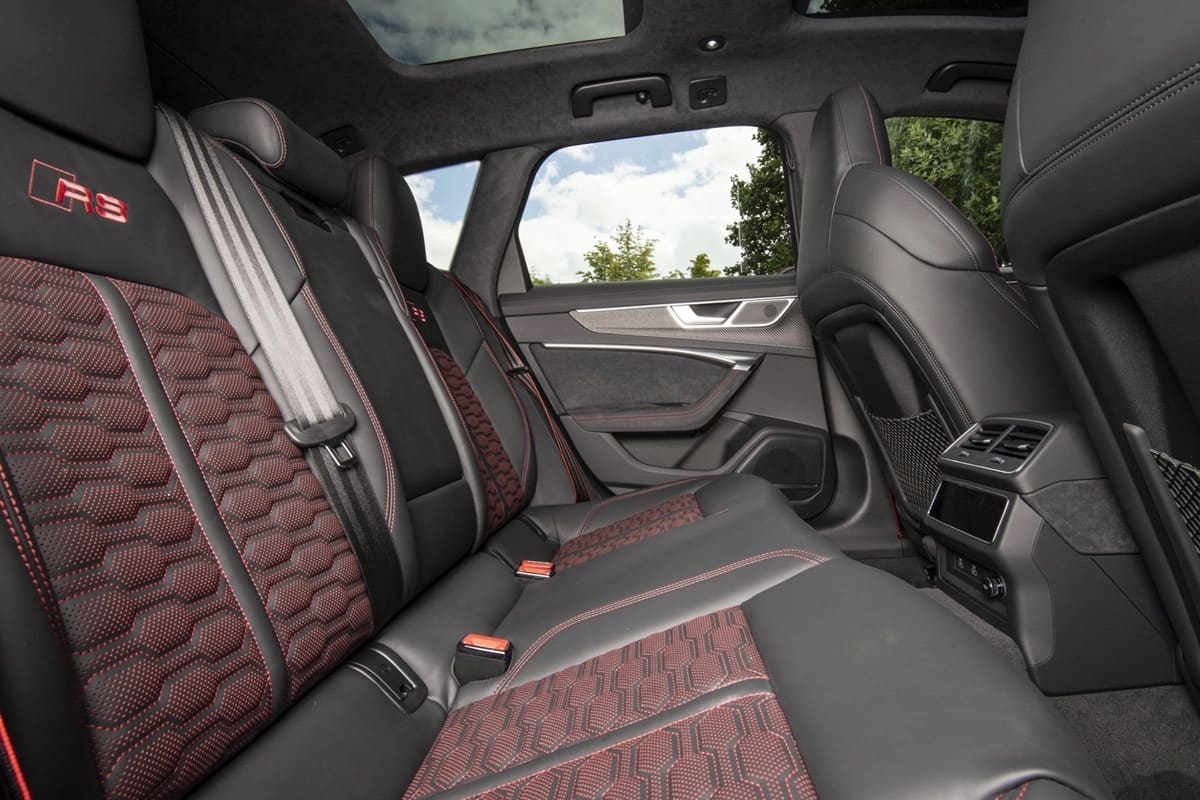 Black Audi RS6 Performance Quattro Wagon hire car in Melbourne, photo 4