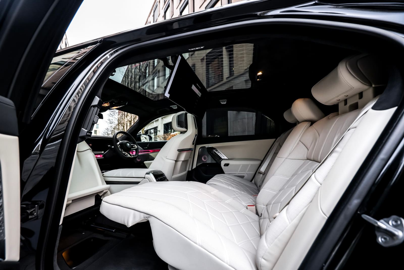 Black BMW i7 xDrive60 M Sport Sedan hire car in Melbourne, photo 3