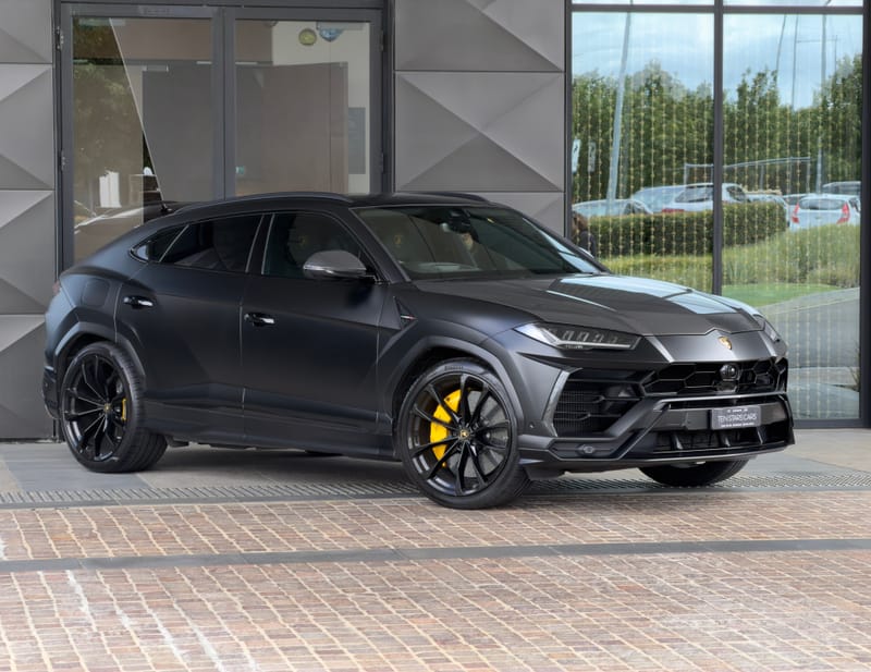 Matte Black Lamborghini Urus SUV hire car in Melbourne