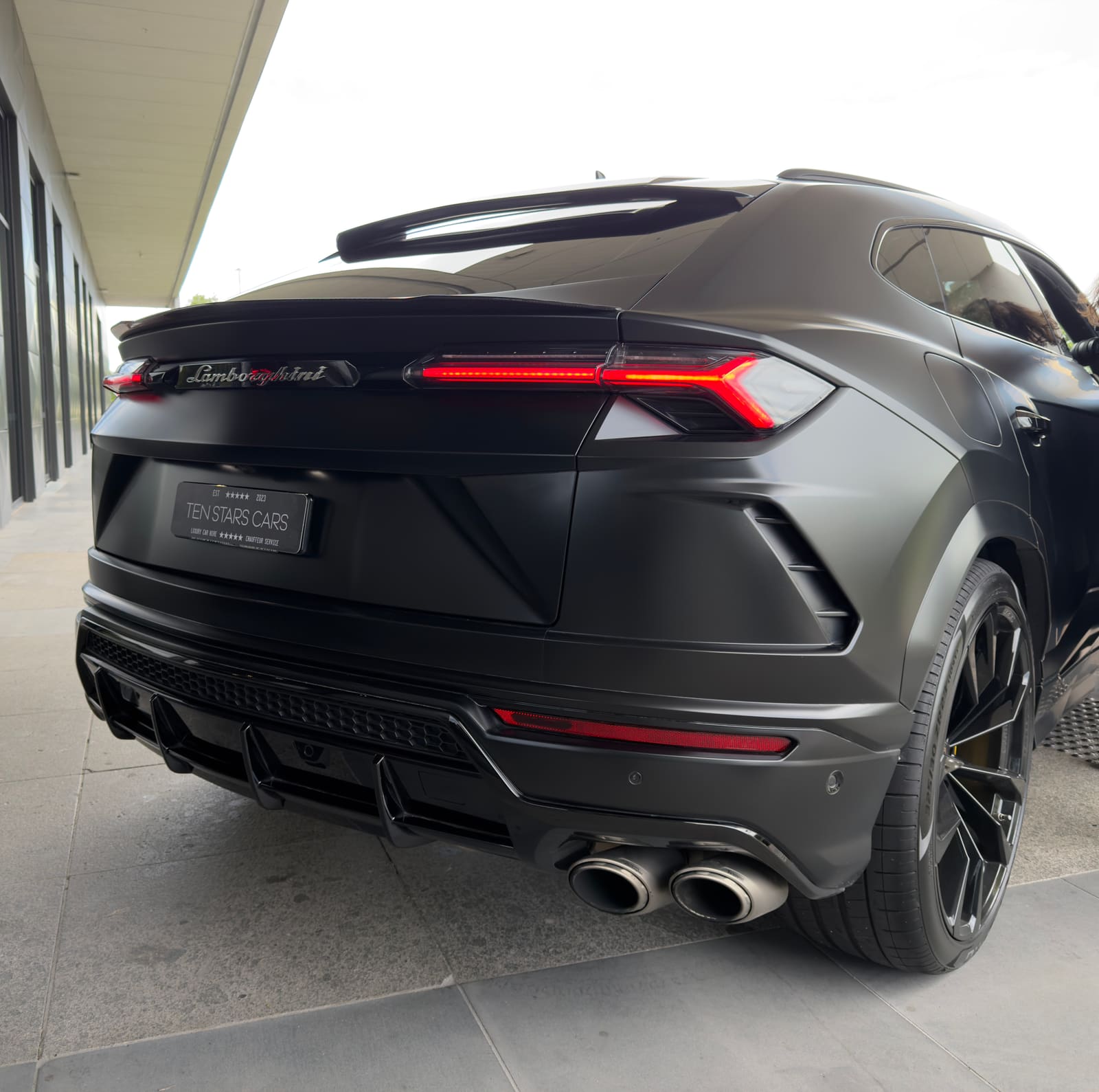 Matte Black Lamborghini Urus SUV hire car in Melbourne, photo 4