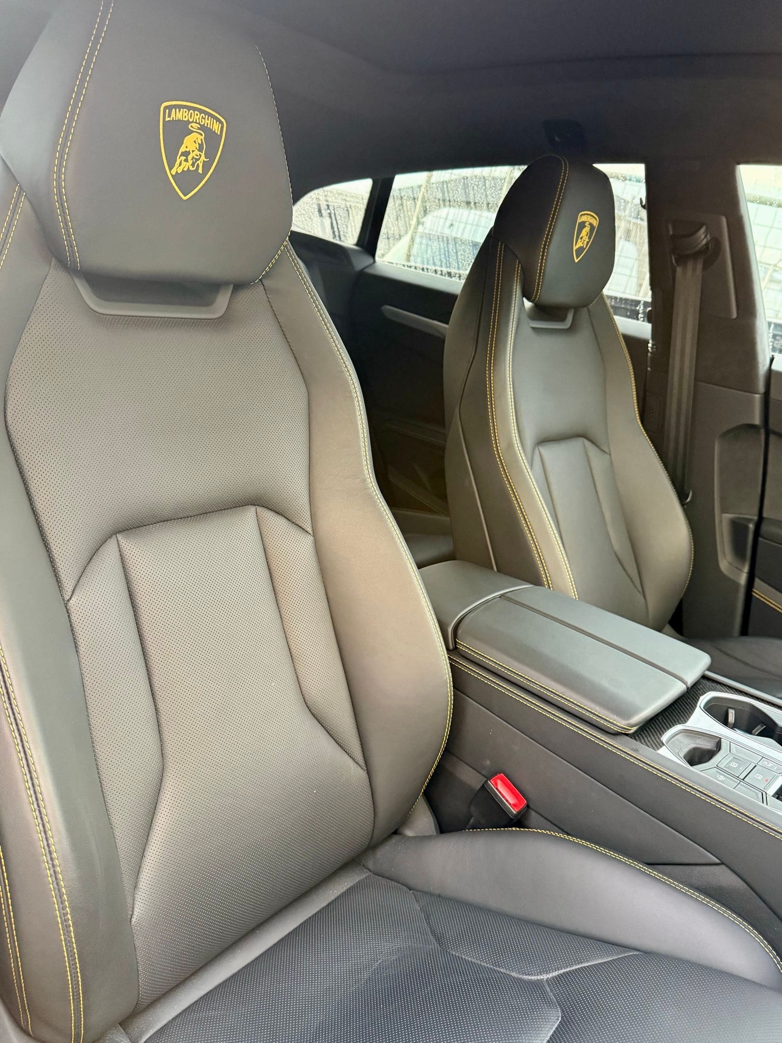 Matte Black Lamborghini Urus SUV hire car in Melbourne, photo 7