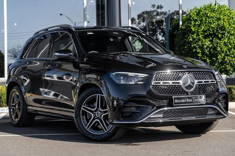 Black Mercedes-Benz GLE300d SUV (Facelift) hire car in Melbourne
