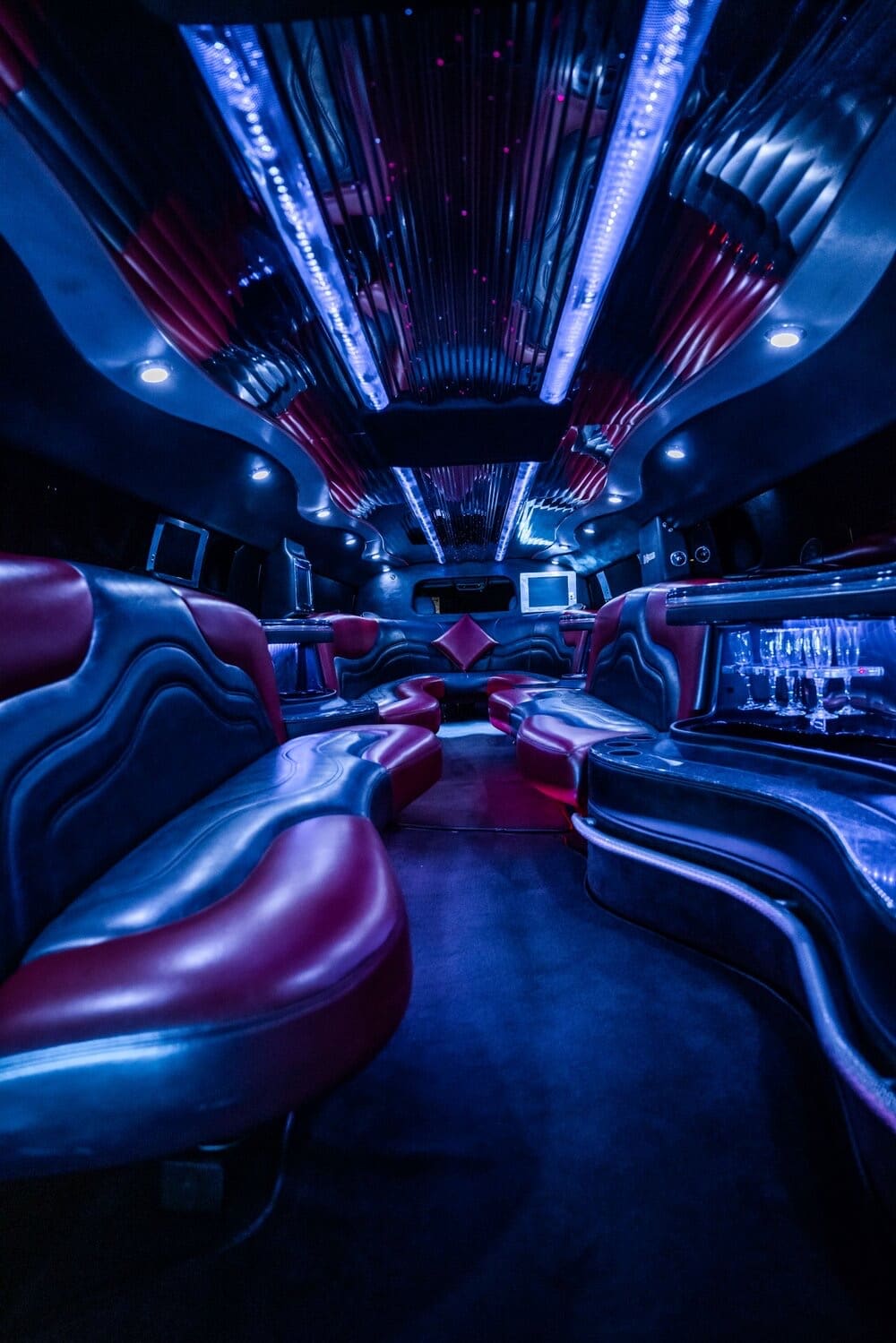 White Hummer H2 Limousine, 16 seater, Melbourne, photo 2